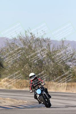 media/Dec-01-2025-Moto Forza (Mon) [[2daa91e15f]]/3-Beginner Group/Session 3 (Turn 3)/